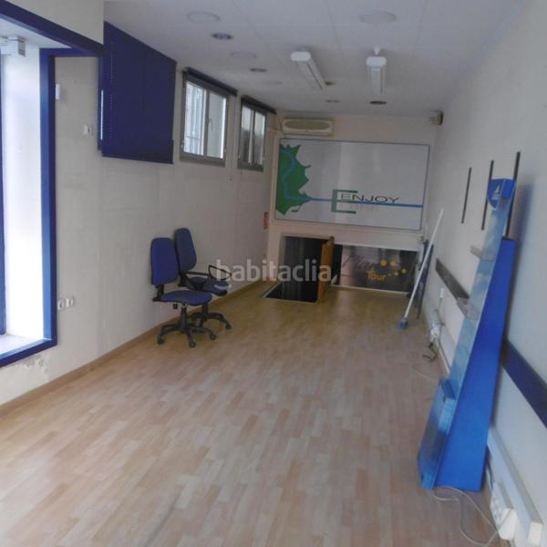 Foto cc357268-09cd-41d7-acdc-99f7f0f56141. Lloguer local comercial a Centre Tortosa