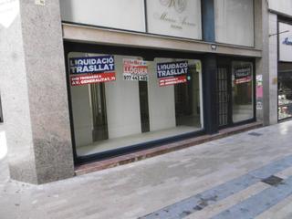Lloguer Local Comercial a Centre. Local comercial en pleno centro de tortosa de 90m2