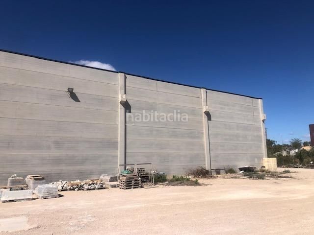 Foto aa88603b-64e2-4f2b-94e4-1ef56708071b. Lloguer nau industrial a Centre Tortosa