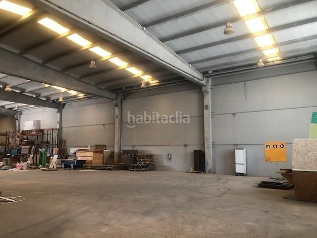 Foto c2859f62-3cca-4ad8-b208-a89f56d4c8ce. Lloguer nau industrial a Centre Tortosa