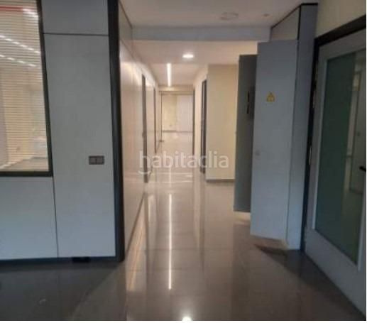 Foto b10efa7c-e0ab-4281-a413-4a137cf136ae. Lloguer local comercial a Centre Tortosa