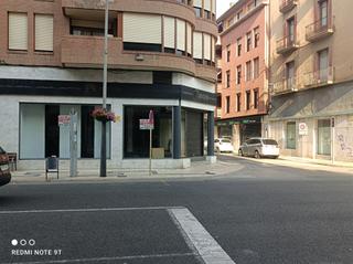 Lloguer Local Comercial a Centre. Local comercial de 180m2 al centre de tortosa