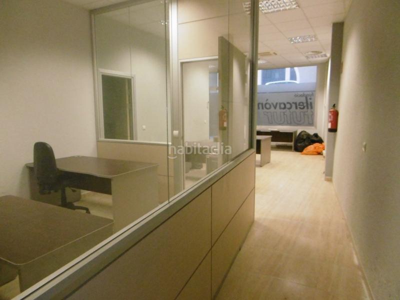 Foto b3112785-5ae5-4b57-a295-fda5b5b980fb. Location local commercial dans Centre Tortosa