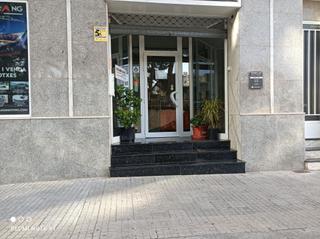 Lloguer Local Comercial a Centre. Local en  alquiler al centro