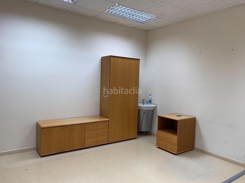 Foto 1939c429-ec73-4739-897b-8d8dec11b6b4. Alquiler local comercial local seminuevo en alquiler ideal para consultas zona Temple en Tortosa