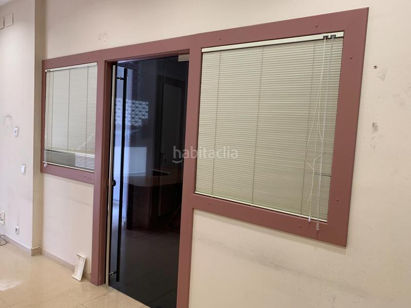 Foto 9568b1ee-d659-4049-b8e6-88dbd73ac9e9. Alquiler local comercial local seminuevo en alquiler ideal para consultas zona Temple en Tortosa