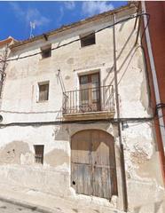 Terreny residencial a Roquetes. Casa solar para reformar en la raval de crist