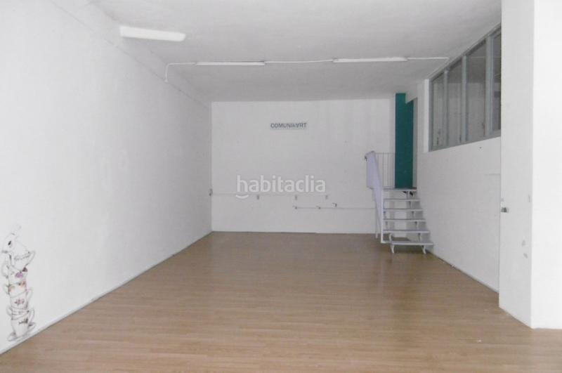 Foto 241add47-21f5-4f9c-85cc-ffe43d4ef034. Alquiler local comercial  en zona Ferreries en Tortosa