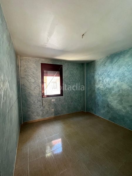 Foto cb227c1f-c6e1-4982-8e15-6077fe938c08. Planta baja piso y parquing en venta zona remolins en Tortosa