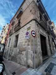 Miete Geschäftsraum in Centre. Local comercial en lloguer centre tortosa