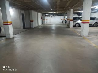 Aparcament cotxe a Temple. Parquing en venta en la zona del parque