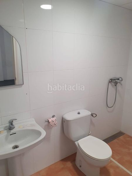 Foto 0bb98768-e9a7-4eb3-acd9-e5a4de816d54. Lloguer local comercial a Temple Tortosa