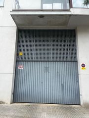 Parking coche en Centre. Plaza de parking en venta tortosa centro