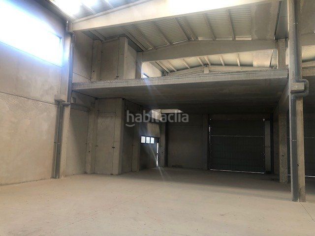 Foto bc8ea7ad-f0d1-432f-a6e4-8c6ae5950972. Rent industrial building in Centre Tortosa