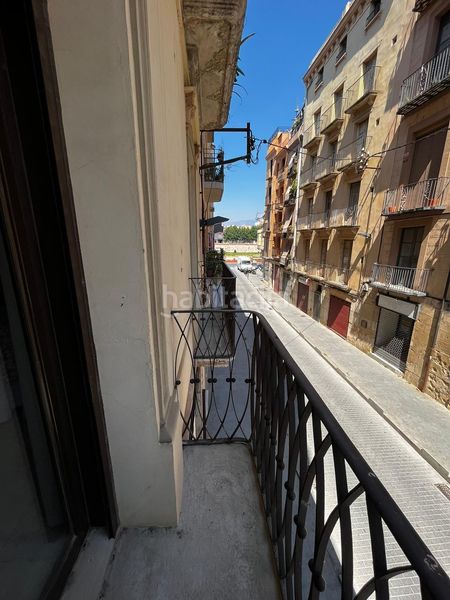 Foto a9b13cab-ef68-4c99-adee-46a117b8b044. Pis a Centre Tortosa