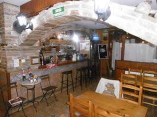 Maison à Centre. Se vende casa con negocio de restauración a pleno rendimiento re