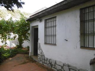 Masia a Rossell. Casa con terreno en rossell zona pueblo, 131 m.