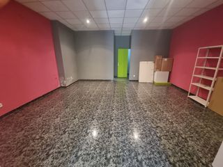 Locale commerciale  Avinguda d'artesa. Local comercial