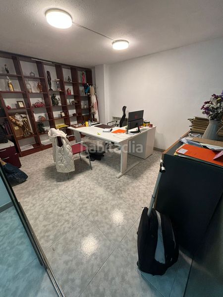 Foto c8c54cb7-fdfb-48b2-ab7e-8a8141b9d95c. Local comercial a Instituts-Universitat Lleida
