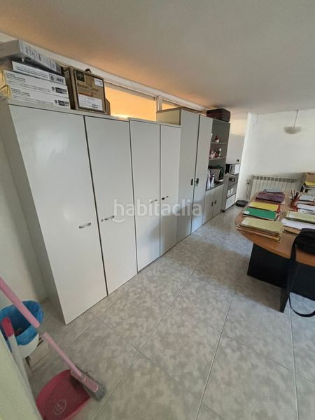 Foto f4ceef10-8dbb-45d9-9367-b81a5d1302c9. Local comercial a Instituts-Universitat Lleida