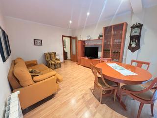 Location Appartement à Instituts-Universitat