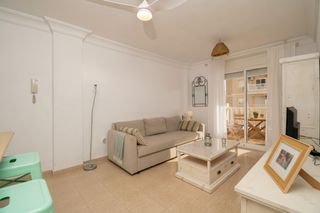 Lloguer Apartament a Playa Honda-Playa Paraíso. Apartamento en alquiler para curso escolar