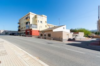 Haus in Alumbres - Escombreras. Planta baja en venta en alumbres  amplia vivienda con gran poten