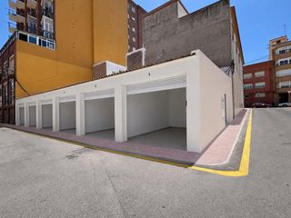 Autoparkplatz  Calle santa joaquina de vedruna. En venta cocheras independientes de obra nueva en el centro de l