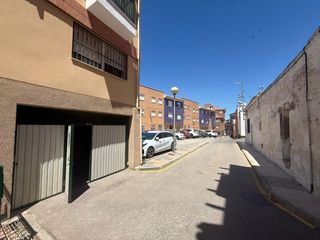 Posto auto in La Unión. Plaza de garaje en el centro de la unión