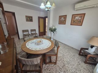 Appartamento in La Unión. Piso de 4 dormitorios en la unión con plaza de garaje includa