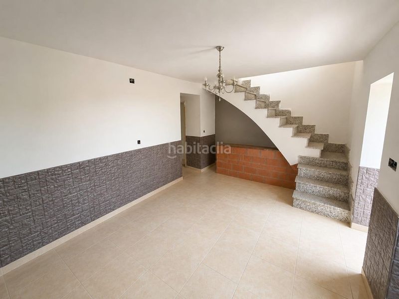 Foto d2e39a72-4d7b-4455-bd15-d40b0a4dfe19. Casa adossada a Coy Lorca