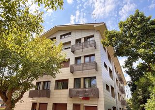 Piso en Zarautz. Exclusivo apartamento recién reformado a sólo un minuto a pie de