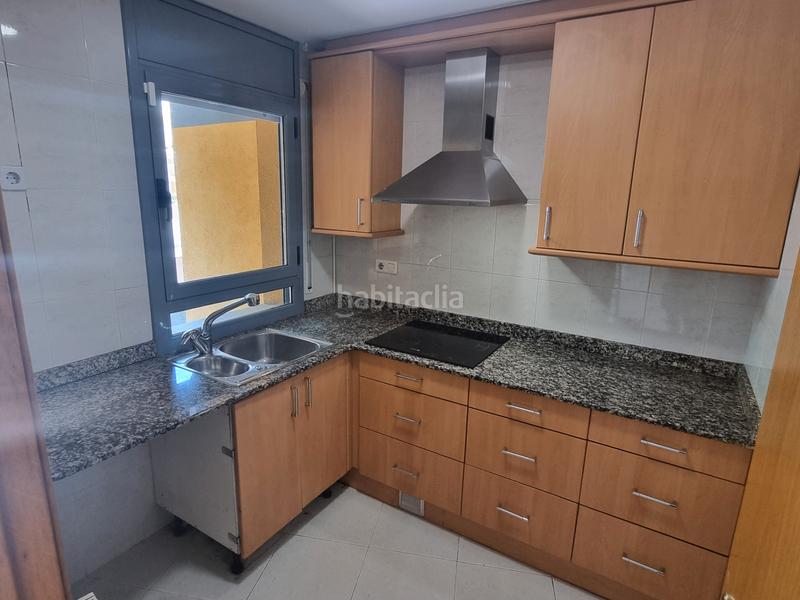 Foto 3d6a91c3-2a20-4d2b-8dbc-172a941f0a28. Flat in plaça josep irla i bosch 22 in Eixample Sud-Migdia Girona