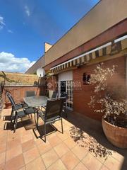 Appartement à Centre. Piso en venta en rubí