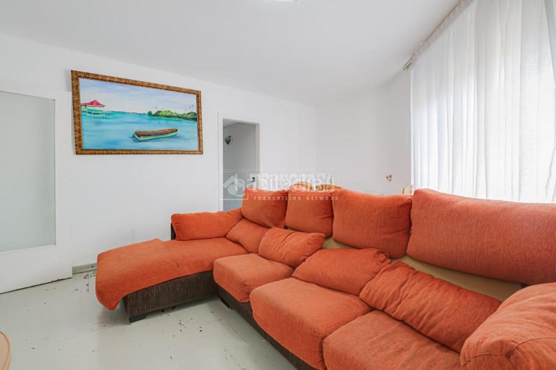 Foto 0a0fd662-3117-46db-ba17-12d9a2f301ee. Piso  en venta en Mercat Rubí