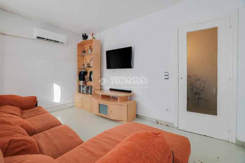 Foto e5033996-57db-49d4-9d11-fa94837b0396. Piso  en venta en Mercat Rubí
