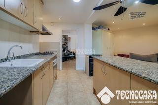 Appartement à Mercat. Piso en venta en rubí