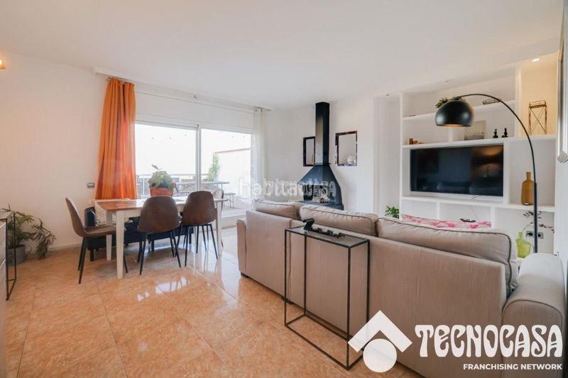 Foto 15d2b67a-a75e-4457-92ce-d123a6d38587. Àtic a Sant Feliu de Codines