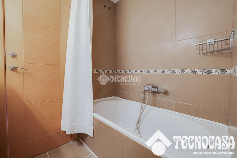 Foto a00c2a72-67a6-44d0-a269-cc96f4956dea. Àtic a Sant Feliu de Codines