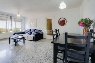 Appartamento  Grup vint-i-cinc de setembre. Piso en venta en rubí