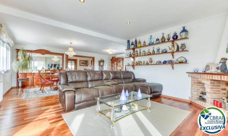 Foto 15570d86-5348-4c11-aae0-e71567a688e3. Casa a carrer del cadí 13 a Nord Roses