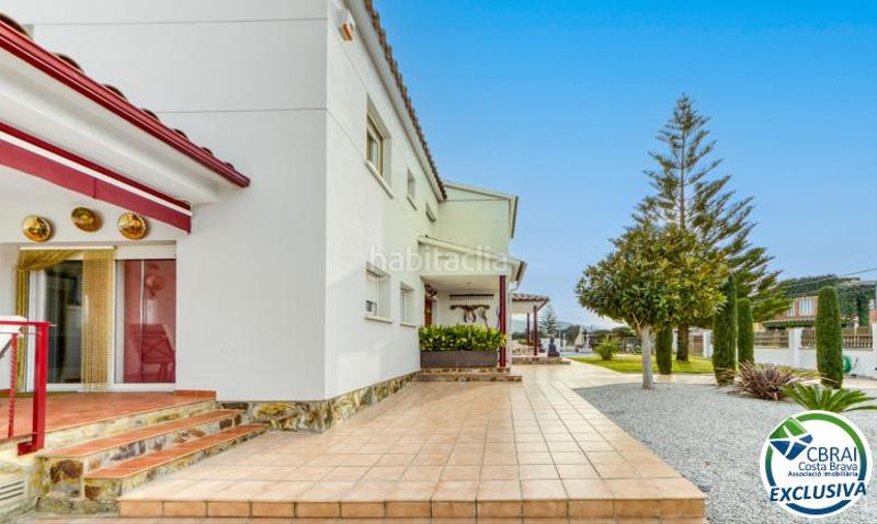 Foto 75b0fdae-d51d-49b2-b80f-e7855b2ed9f8. Casa a carrer del cadí 13 a Nord Roses