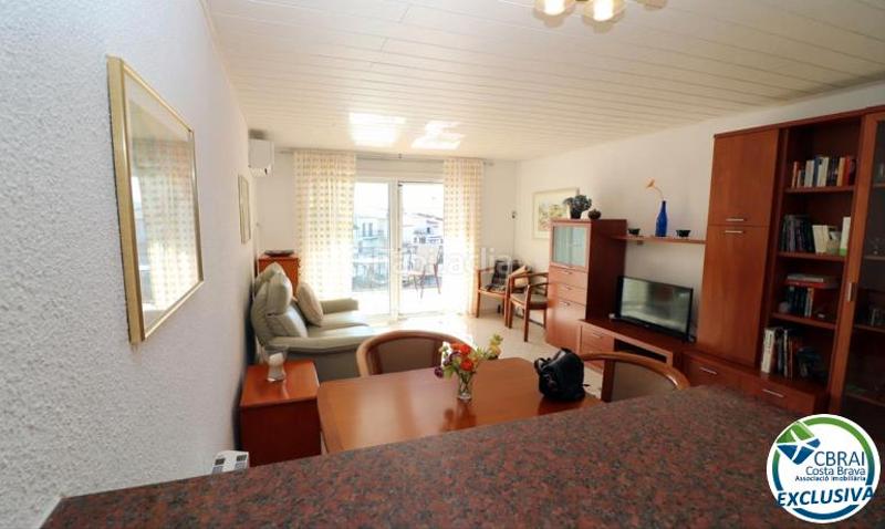 Foto 60248d90-bc74-46c1-a07a-18172cb52600. Piso en carrer port banyuls 13 appartement avec vue sur le canal en Empuriabrava