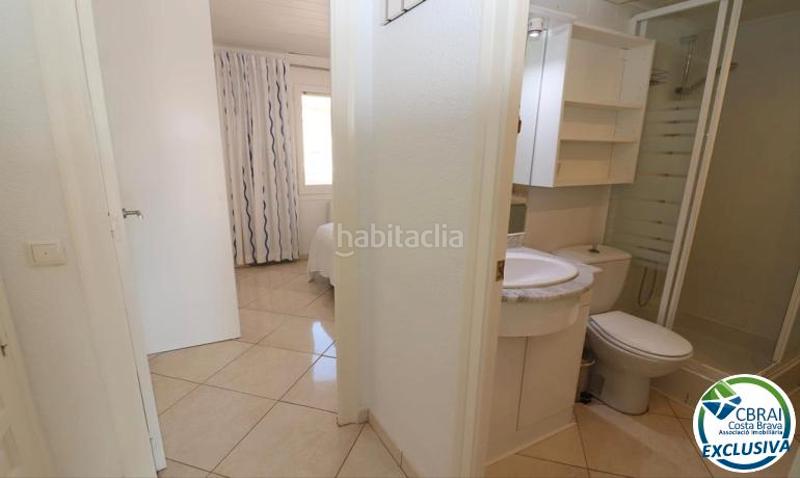 Foto 974e9e11-d060-4a63-9b73-baa2f3058c56. Piso en carrer port banyuls 13 appartement avec vue sur le canal en Empuriabrava