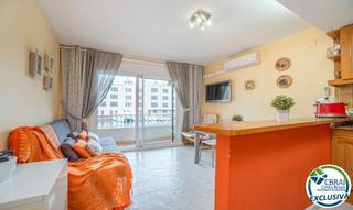 Pis a Carrer port moxo 73. Ort moxó appartement avec deux chambres, vue sur le canal et par