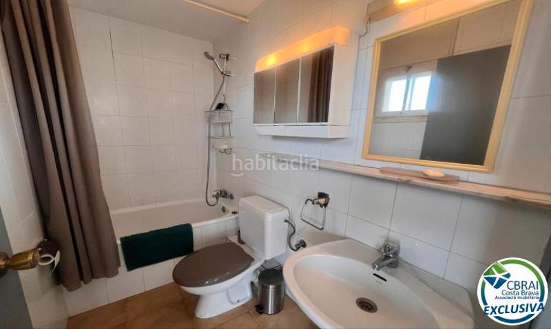 Foto 5ea8a13a-9c4a-416f-9027-012d2d53f5a5. Estudio en carrer de la muga 175b grand studio avec terrasse et licence touristique en Empuriabrava