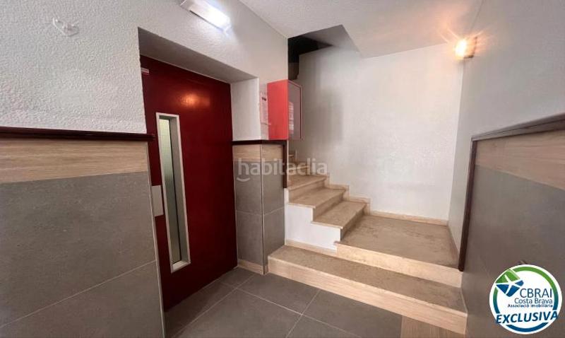 Foto 6297b119-5fbe-46cc-b22e-888c43c6f447. Estudio en carrer de la muga 175b grand studio avec terrasse et licence touristique en Empuriabrava