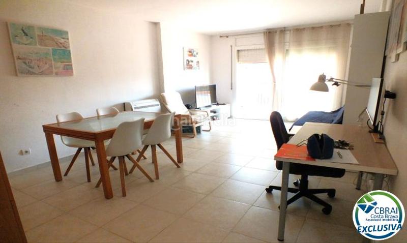 Foto e4be7f31-5cbc-476c-81ca-8f722dceac14. Piso en carrer de la punta nova 4 apartamento de 77 m2 cerca de la playa de santa margarita en Roses