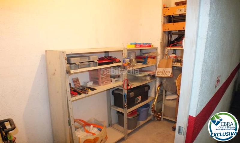 Foto ca4cdea1-633f-4cbb-aa93-c618b45fbfee. Parking voiture dans carrer de josé de espronceda 9 dans Roses