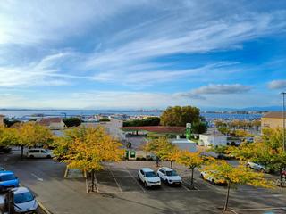 Pis  Carrer de mercè rodoreda 1. Esplendido apartamento en el puerto de rosas con licencia turíst